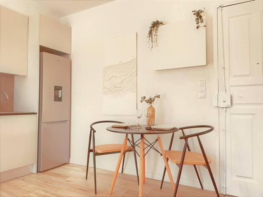 Cozy Apartment With Private Courtyard Barcarena Exterior foto
